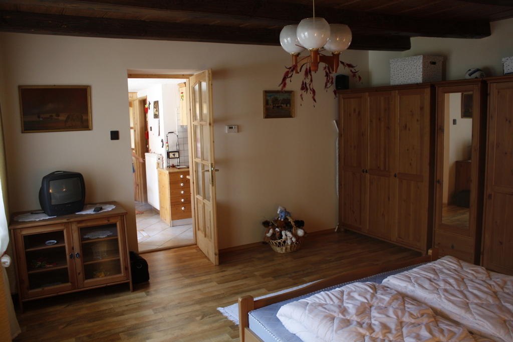 Falusi Vendégház Etyek Habitación foto